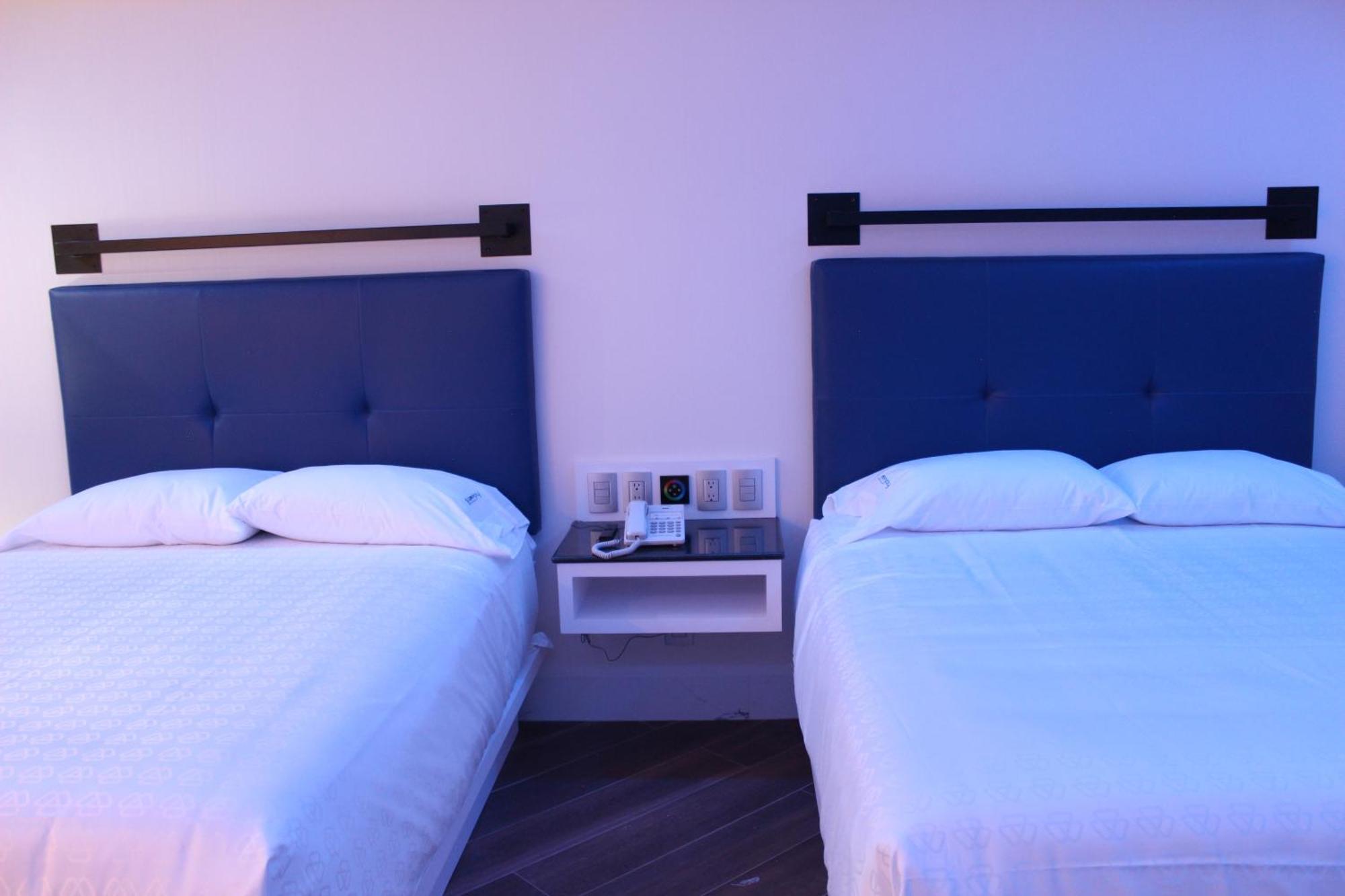 Weenjoy Hotels Grand Prix Aeropuerto Cdmx Mexico City Room photo