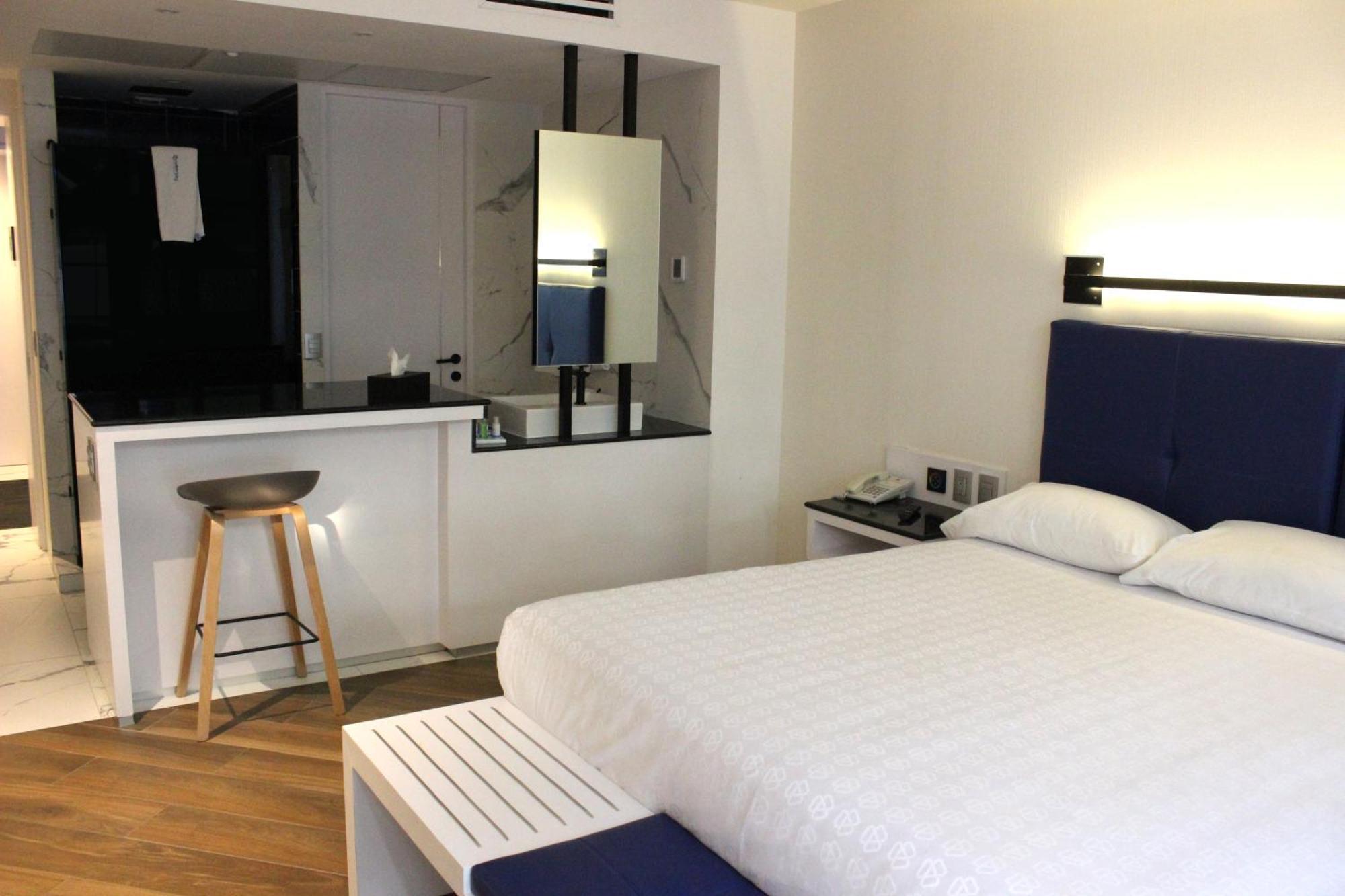 Weenjoy Hotels Grand Prix Aeropuerto Cdmx Mexico City Room photo